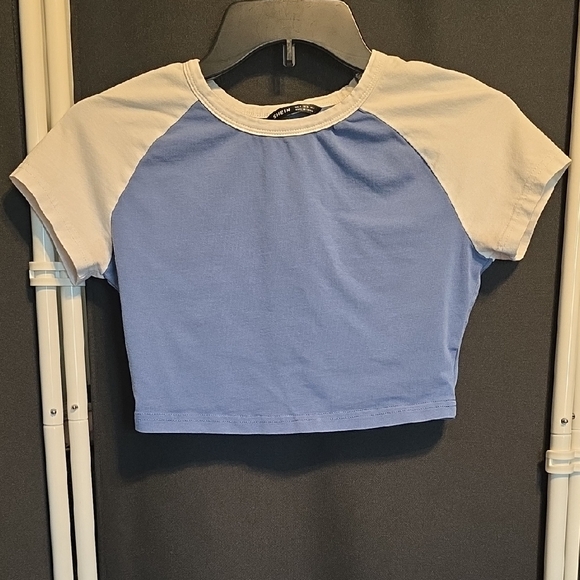 SHEIN Navy and Cream Casual Top - Picture 1 of 7